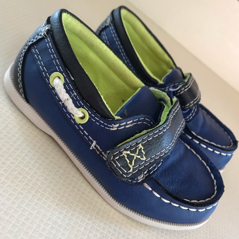 Toddler boys boat shoes